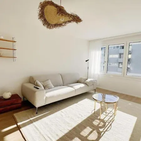 Apartment Spacious Floor For 8 Guests -10- Zurich