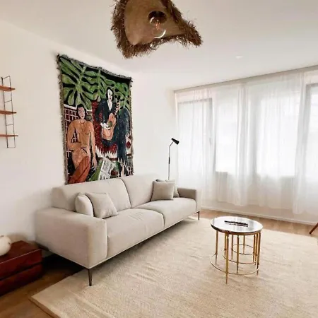 Appartement Spacious Floor For 8 Guests -10-